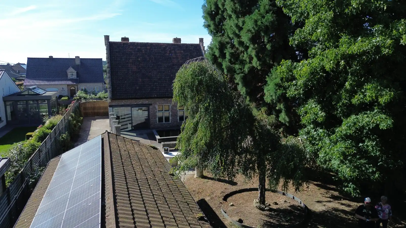 Karaktervolle halfopen woning op een riant perceel van 2.144 m² in Sint-Eloois Winkel! foto 25