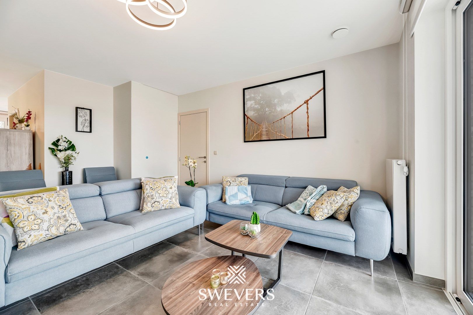 Modern, instapklaar appartement met balkon en terras op rustige locatie in Heppen foto 2
