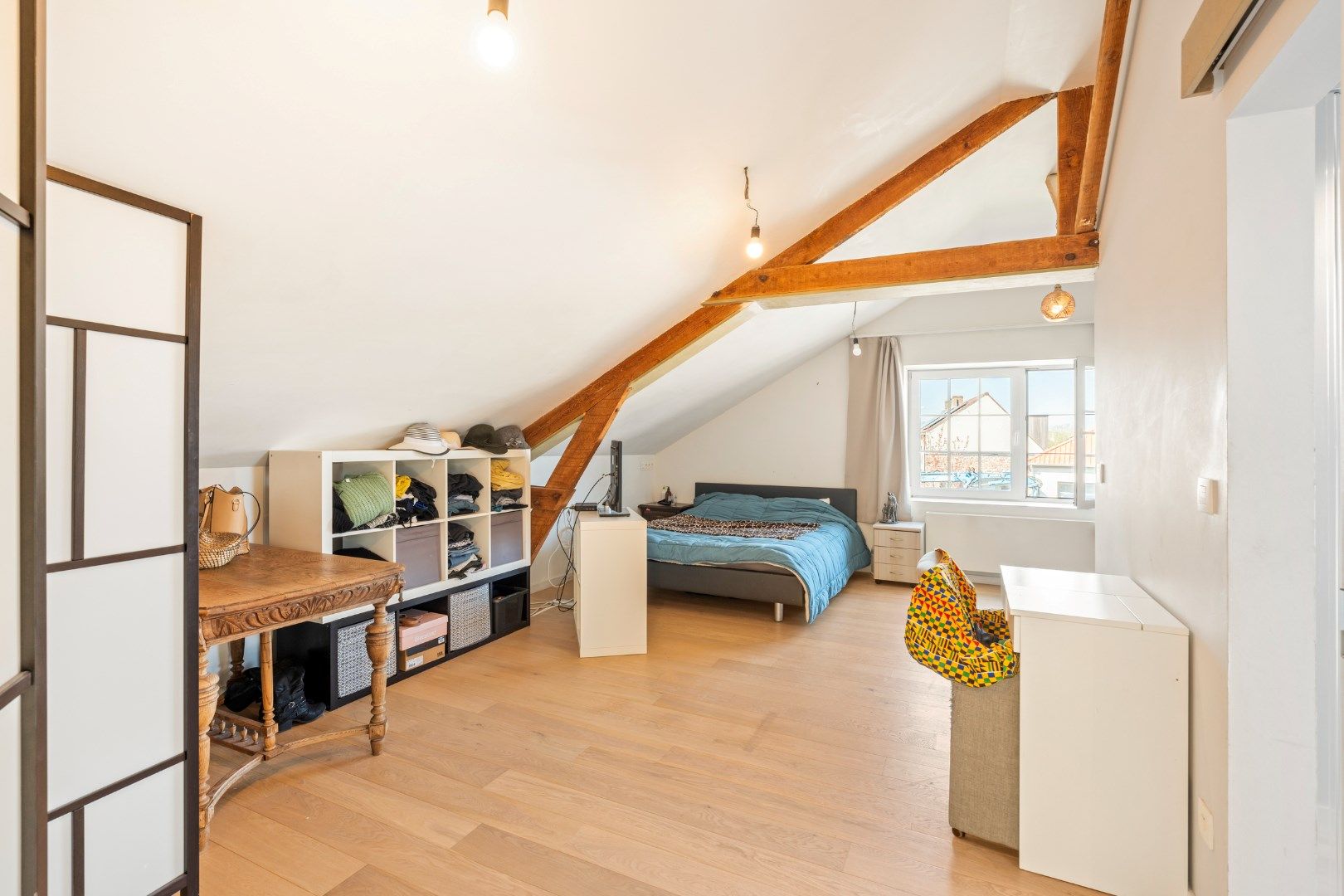 ALLEENSTAANDE WONING MET 5 SLPKS, 2 BADKAMERS, TUIN EN GARAGE foto 20