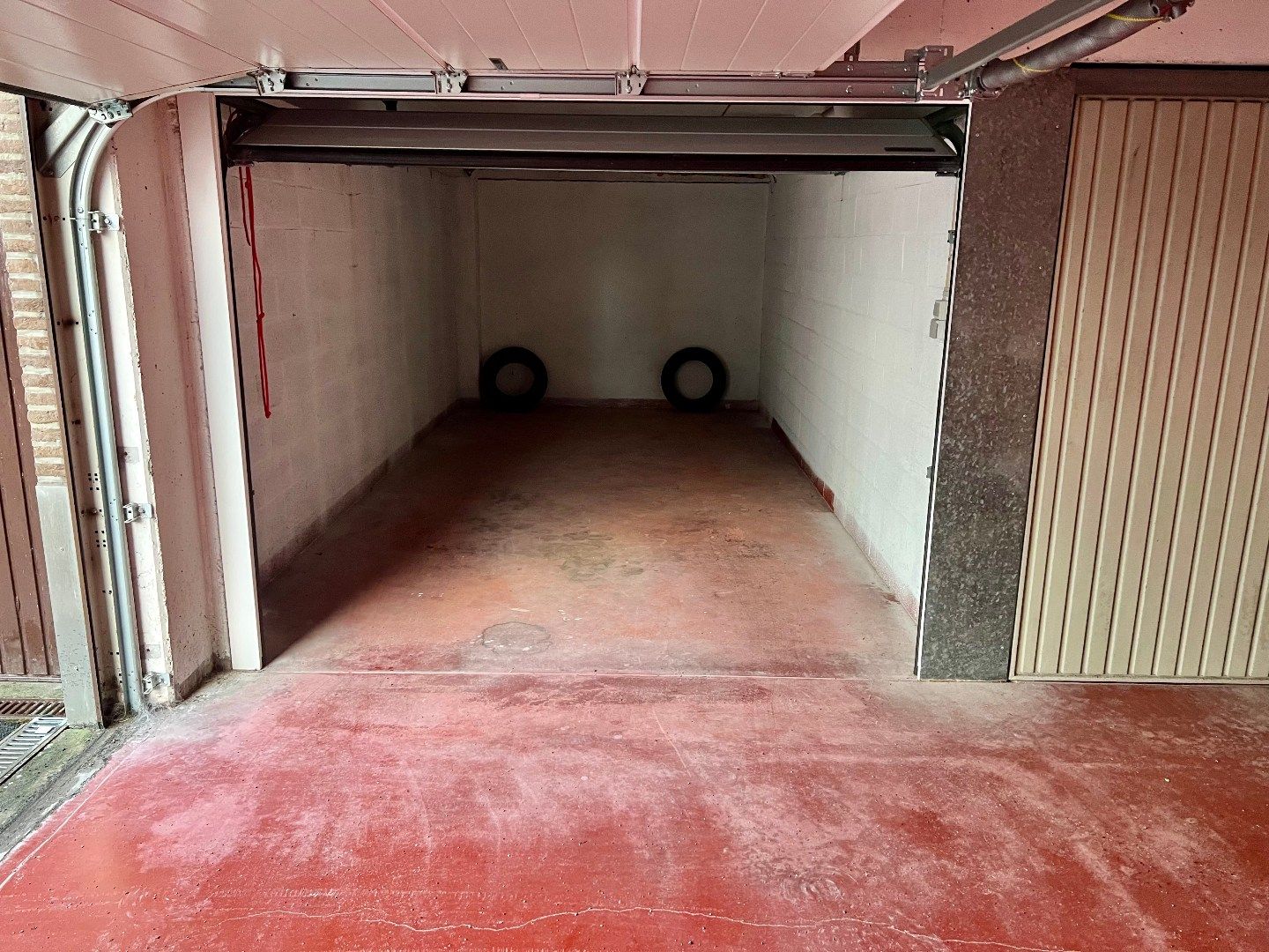 Garage vlakbij Zeedijk foto 5