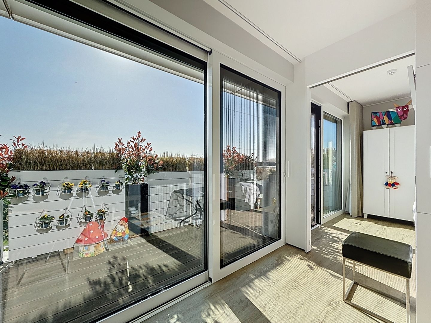 Luxueus afgewerkt assistentiewoning met ruim terras te Veurne in de Zuidburg foto 5