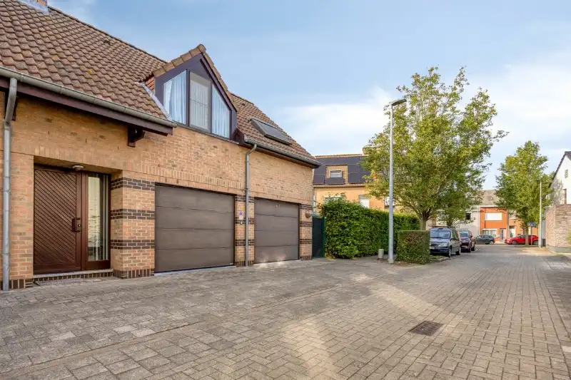 Stijlvolle woning met 4 slaapkamers , tuin, EPC A foto 32