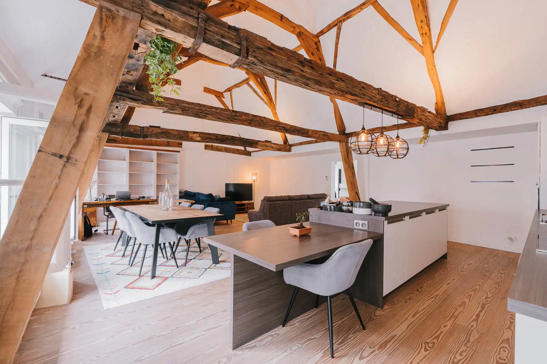 Uniek en ruim duplex-appartement in hartje Mechelen foto 7