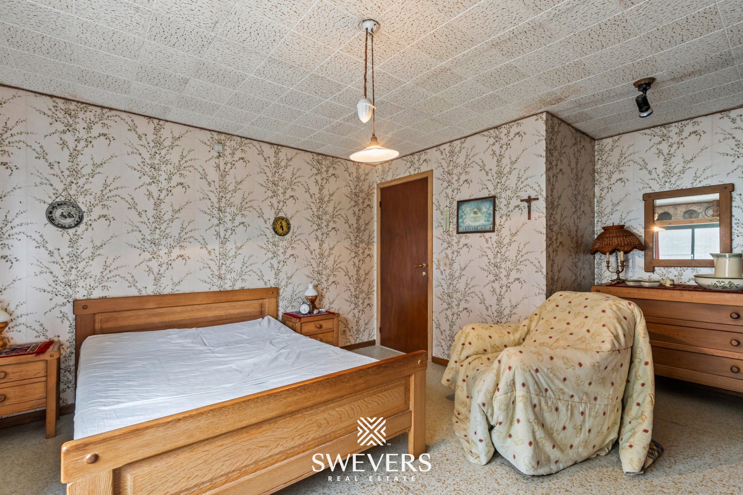 Ruime, te renoveren woning op 7a60 in centrum-Zonhoven foto 12