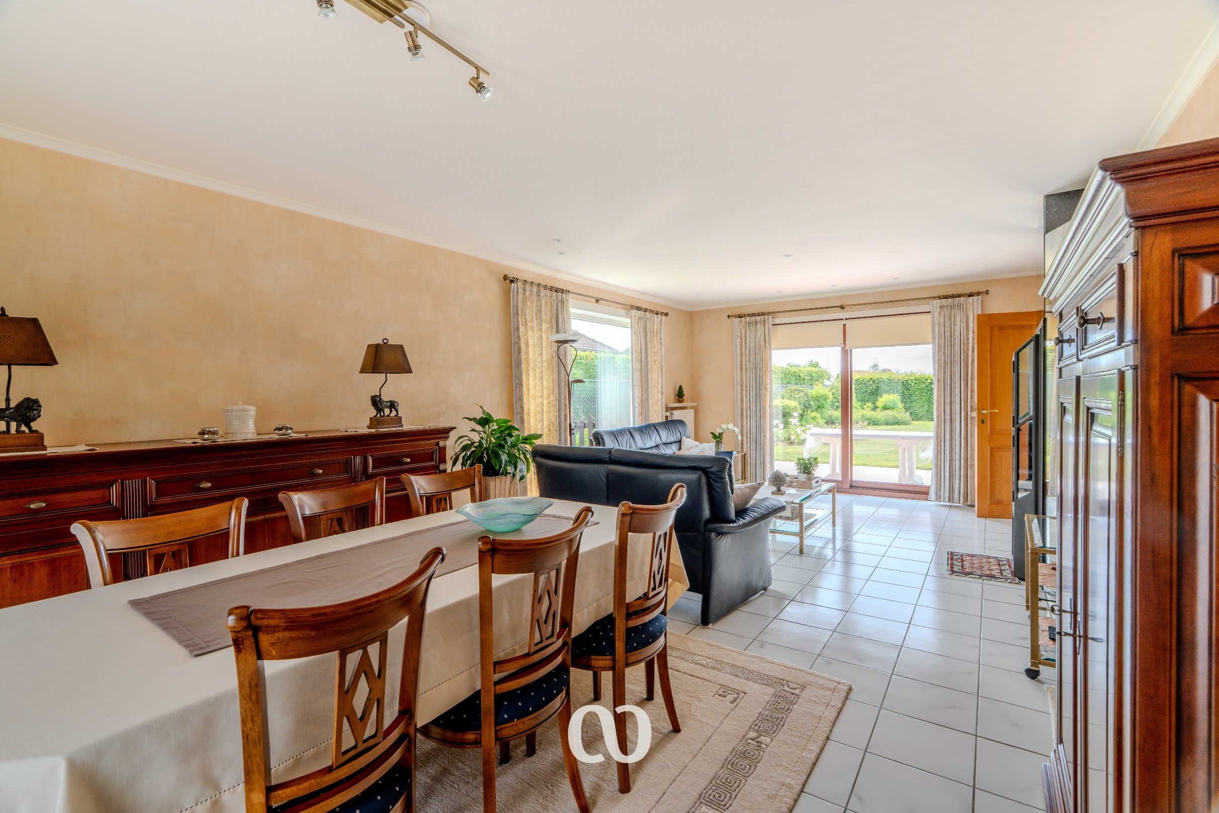 Instapklare woning met prachtige tuin en 4 slaapkamers foto 4