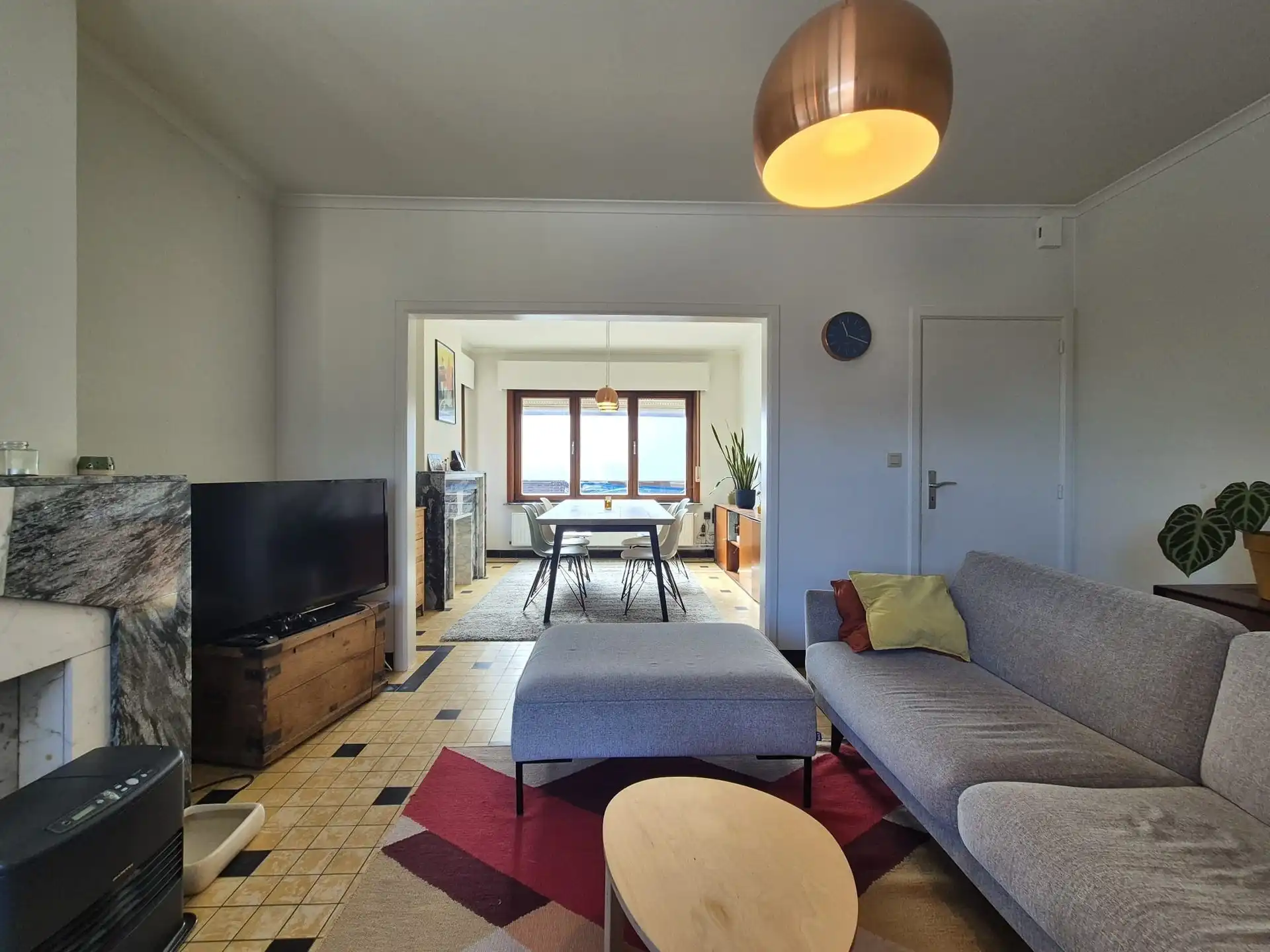 Gunstig gelegen woning met tuin en garage. foto 3