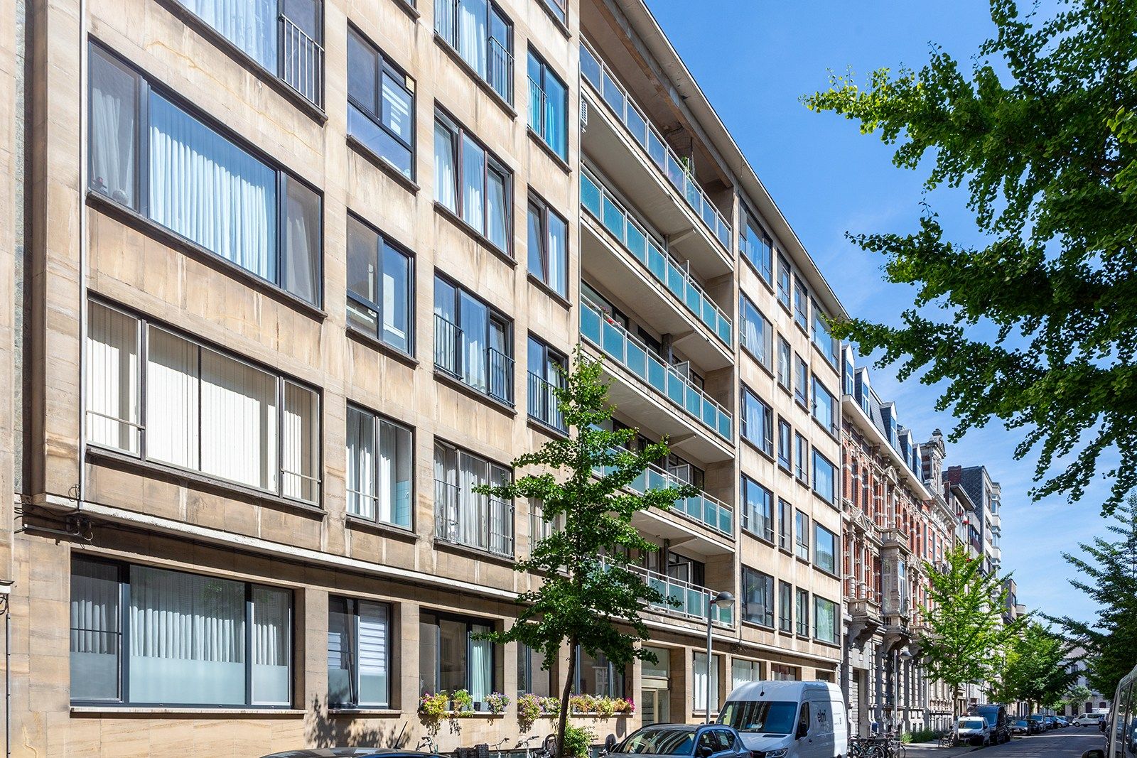 Instapklaar appartement met ruim terras  foto 28