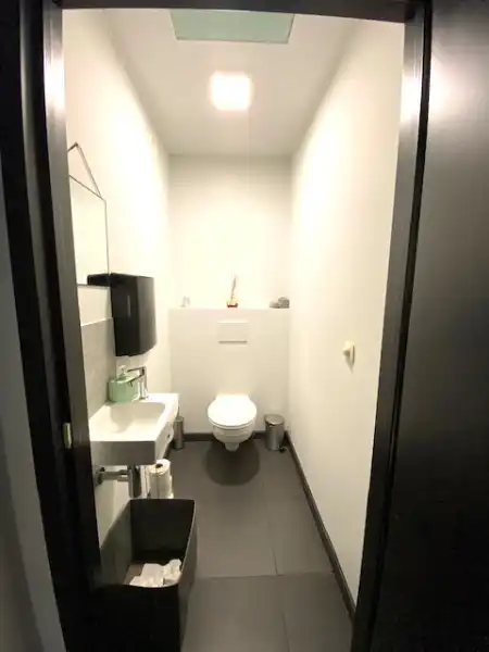 Instapklare kantoorruimte met gemeenschappelijke parking, nabij E313 foto 10