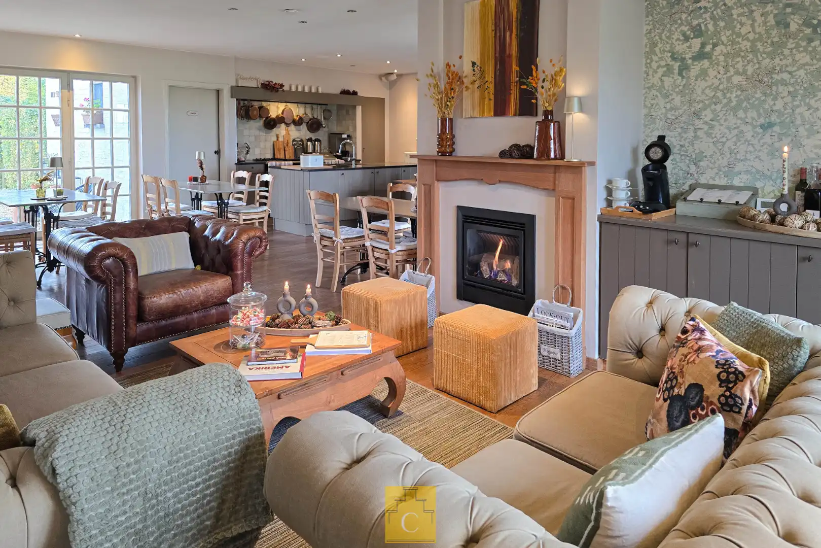 Idyllisch gelegen landgoed, voormalige hoeve, met karakterwoning, vakantieverblijf/boutique B & B met 6 vergunde kamers, parking en weide op circa 1 ha foto 17