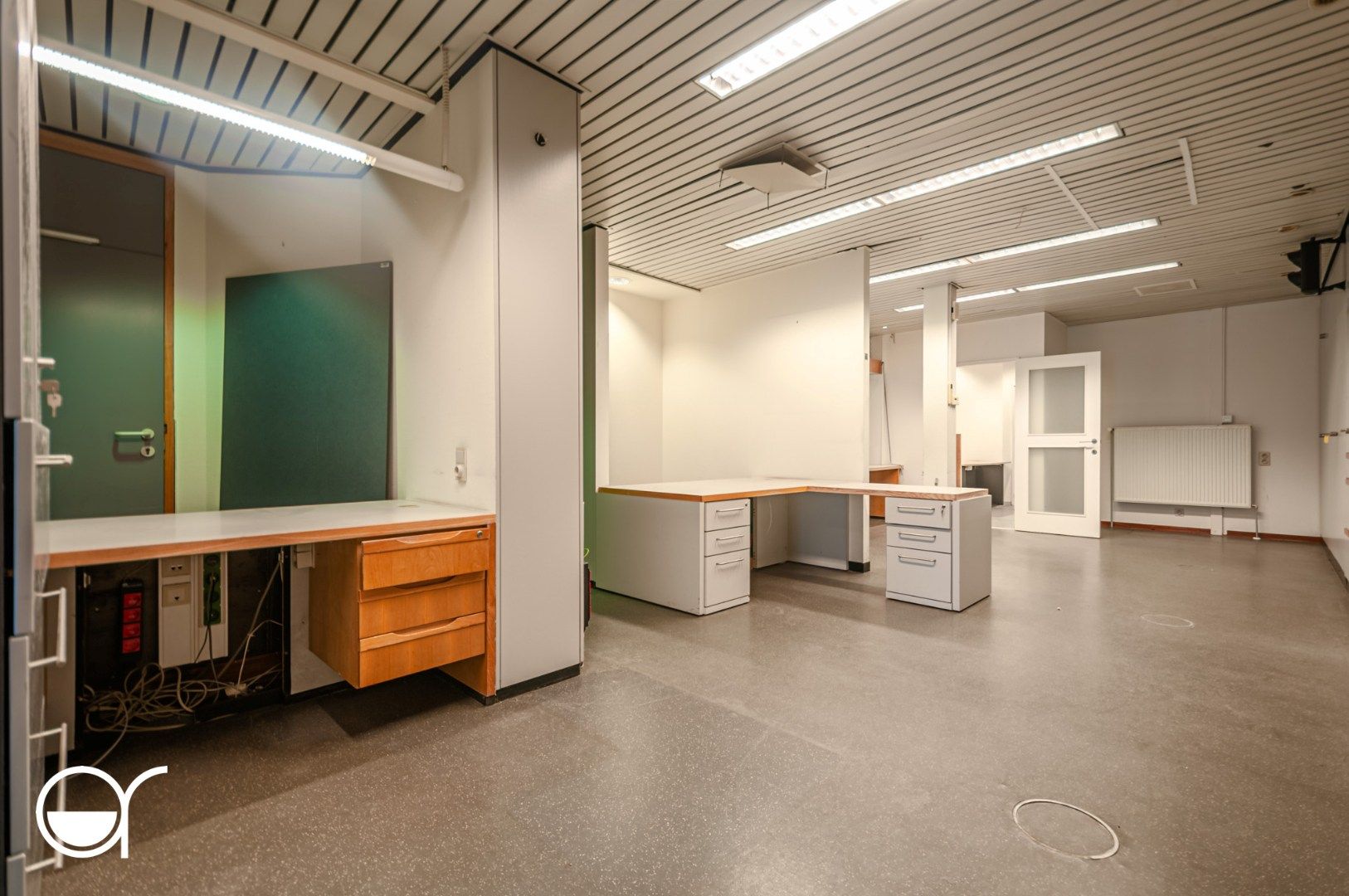 Multifunctioneel gebouw in het centrum van Kaprijke foto 3