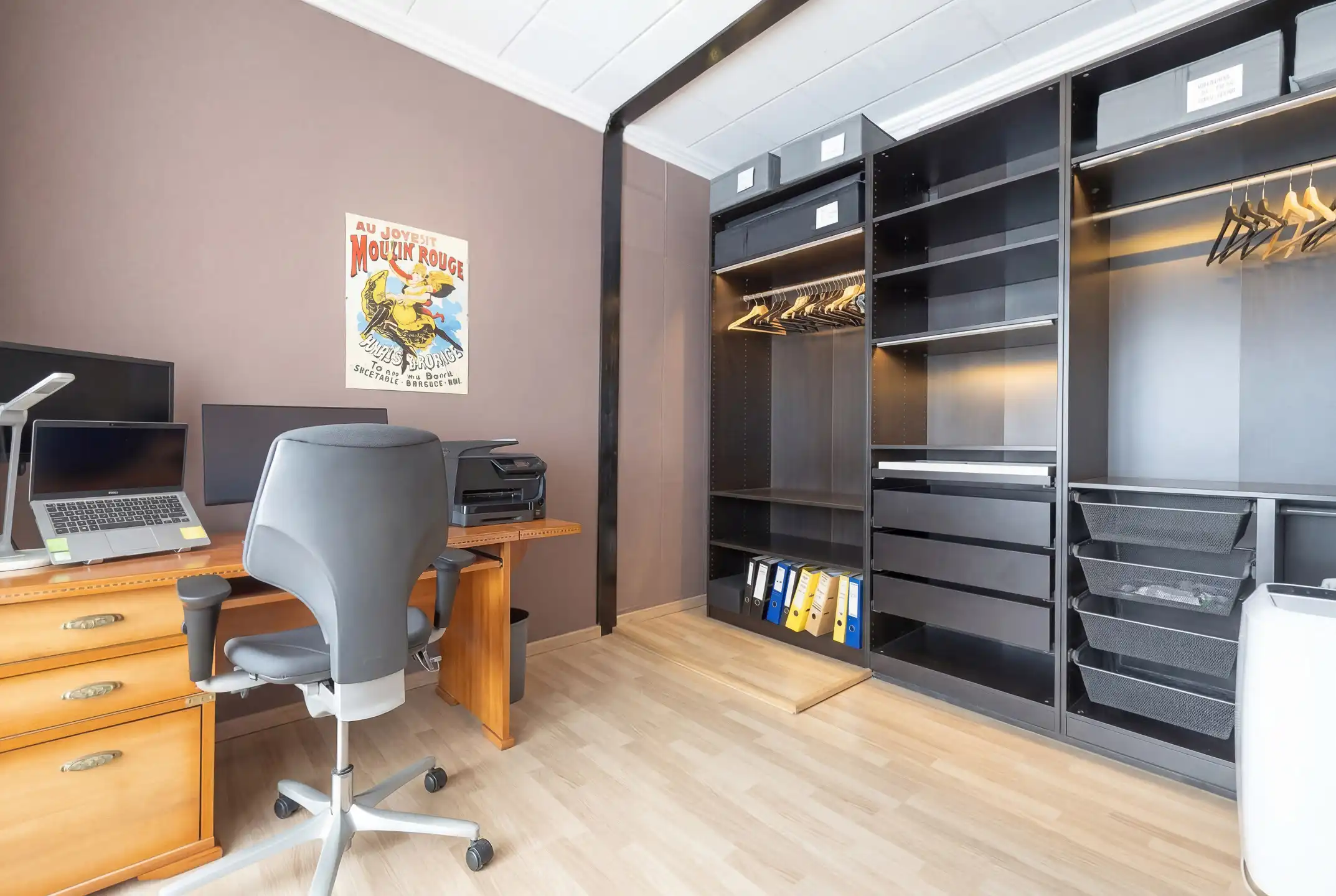 Mooie volumes en grote tuin, een zeldzaamheid in de stad foto 13