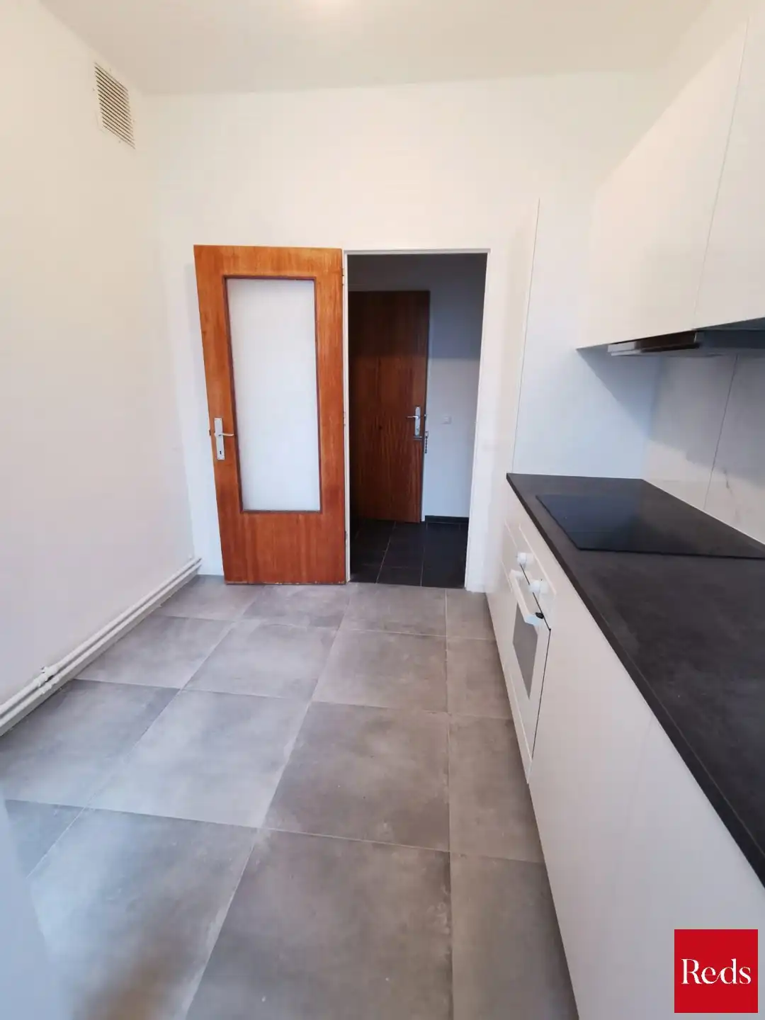  Ruim en lichtrijk 2-slaapkamerappartement op top locatie foto 6