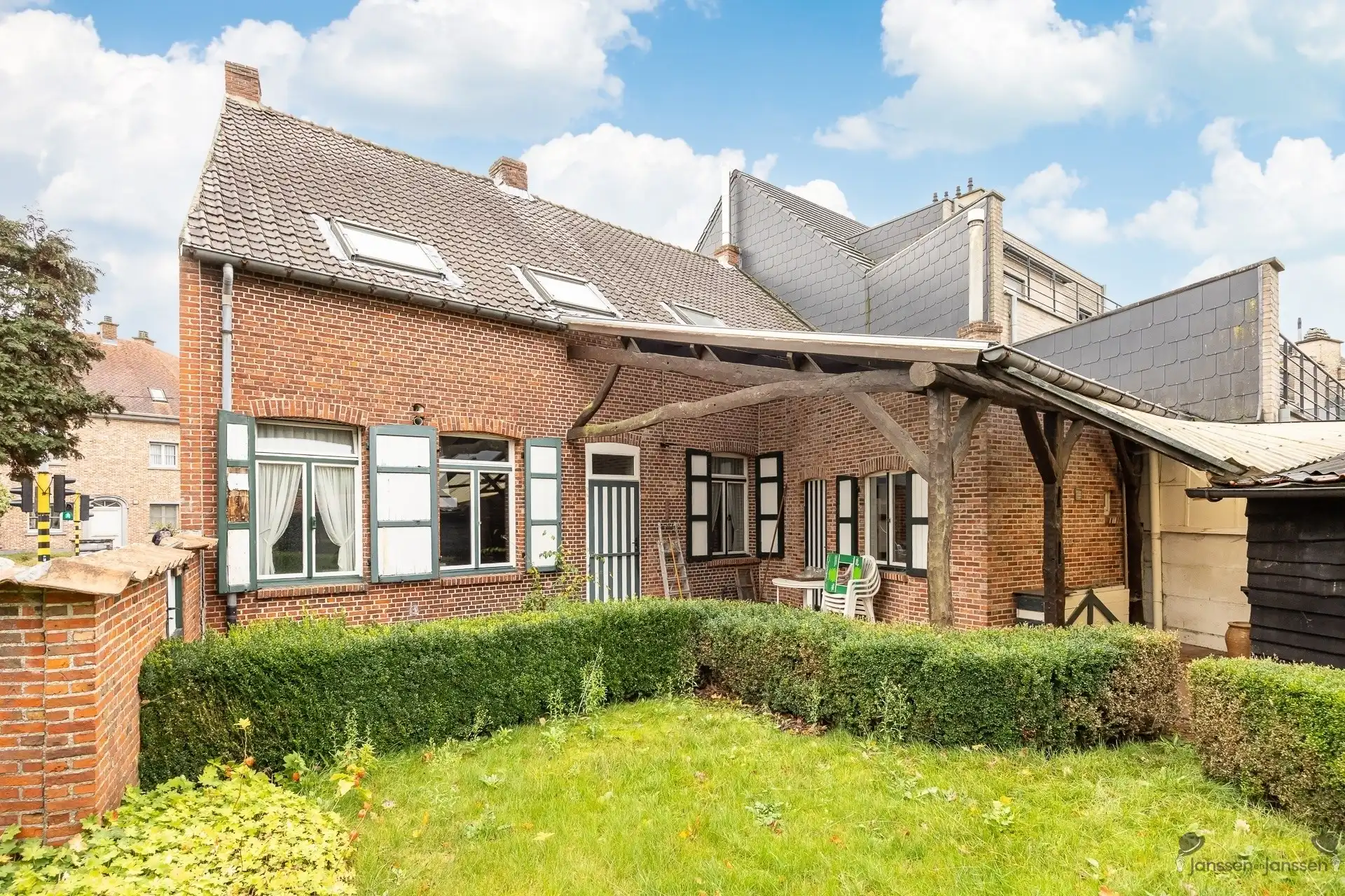 Authentieke woning met karakter in het hart van Sint-Lenaarts foto 24
