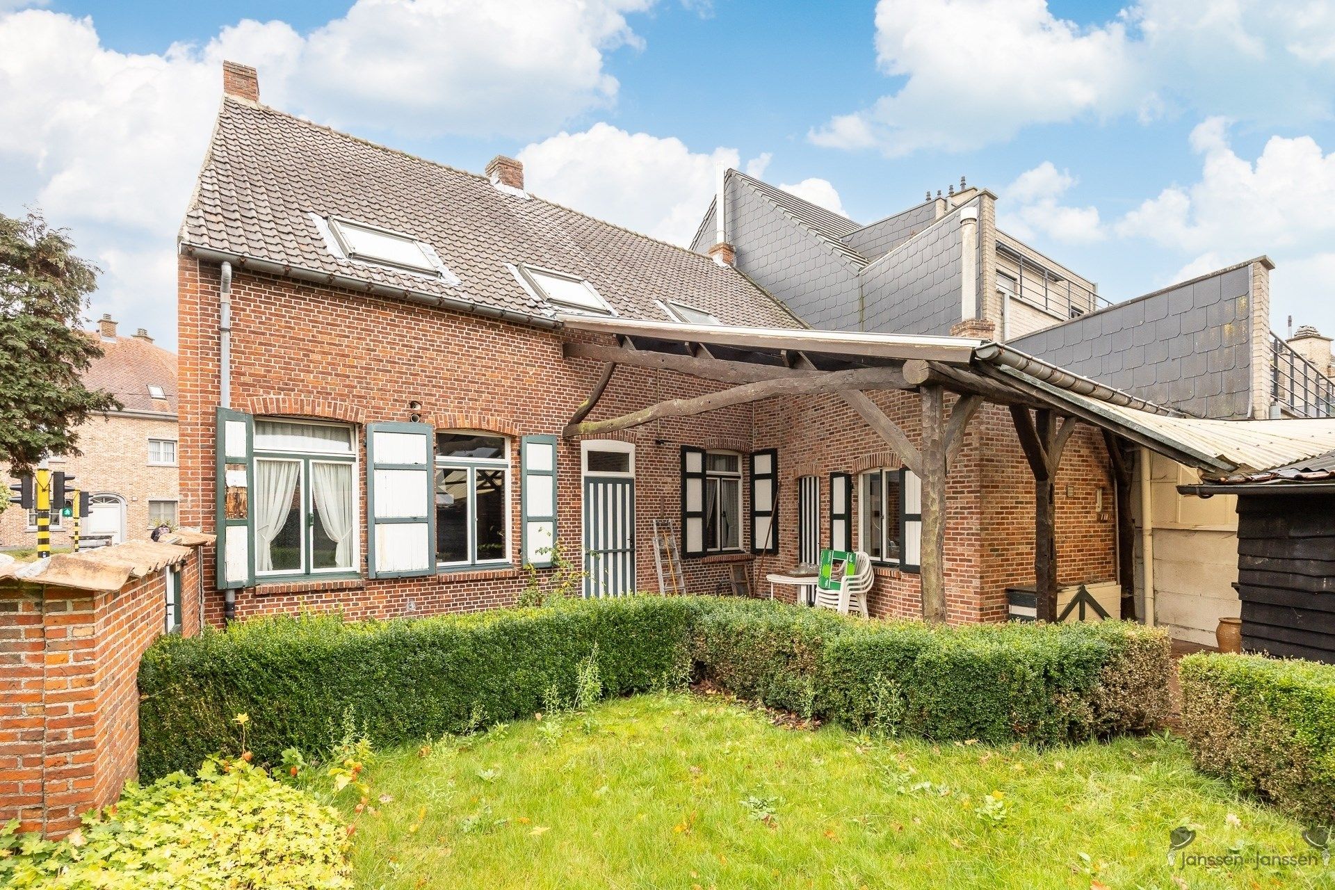 Authentieke woning met karakter in het hart van Sint-Lenaarts foto 24
