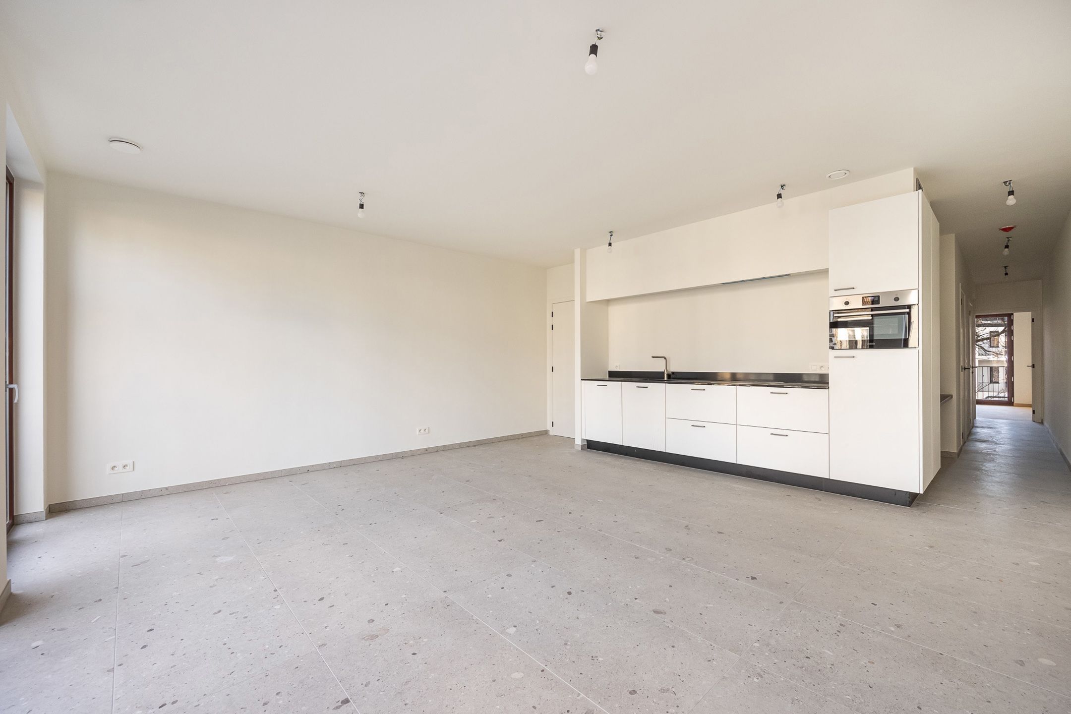 Nieuwbouw appartement met terras foto 5