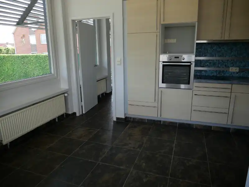 Verzorgde woning met grote tuin te huur nabij Kortrijk foto 12