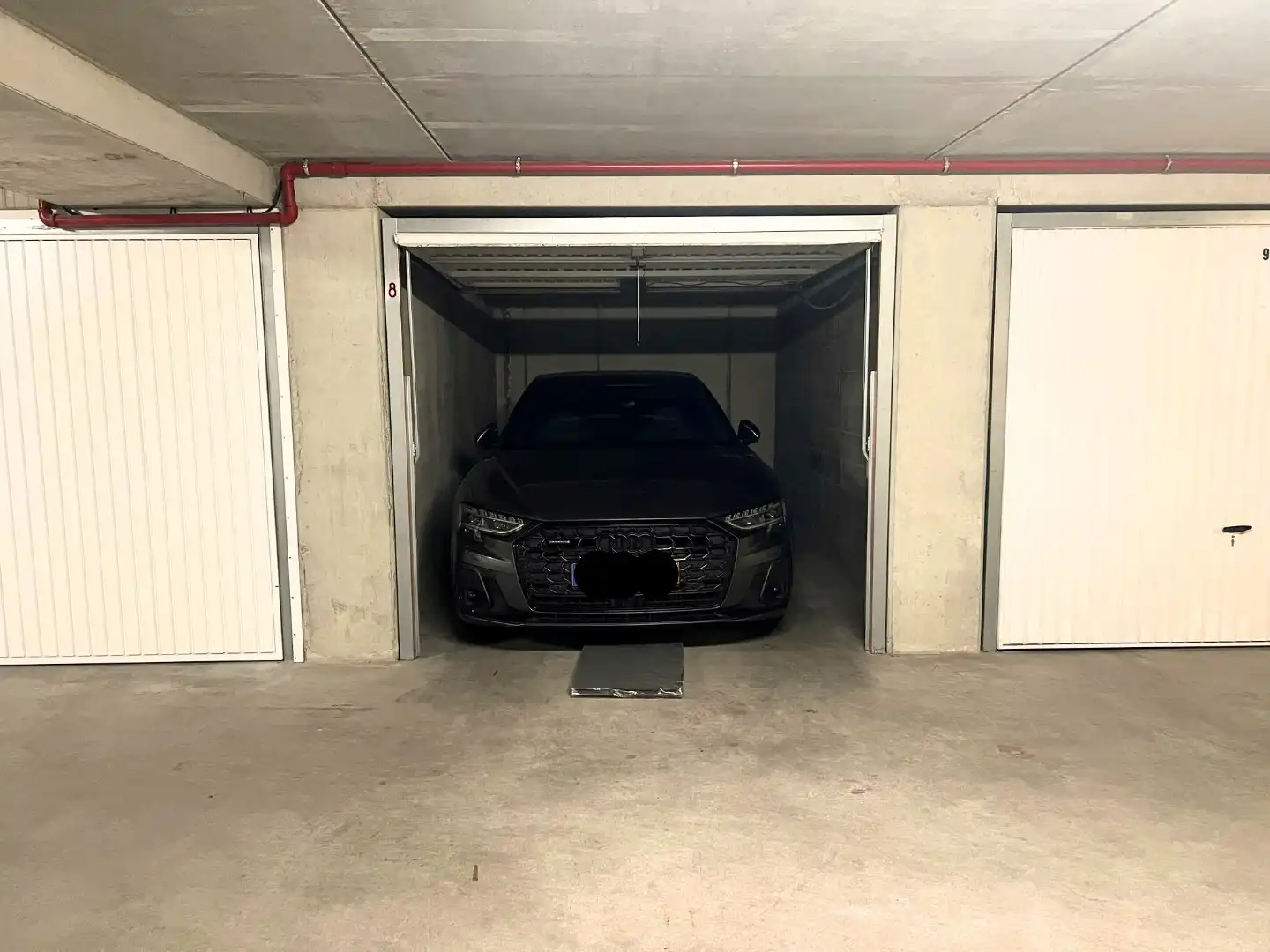 Gesloten garagebox op enkele stappen van het Albertplein foto 2