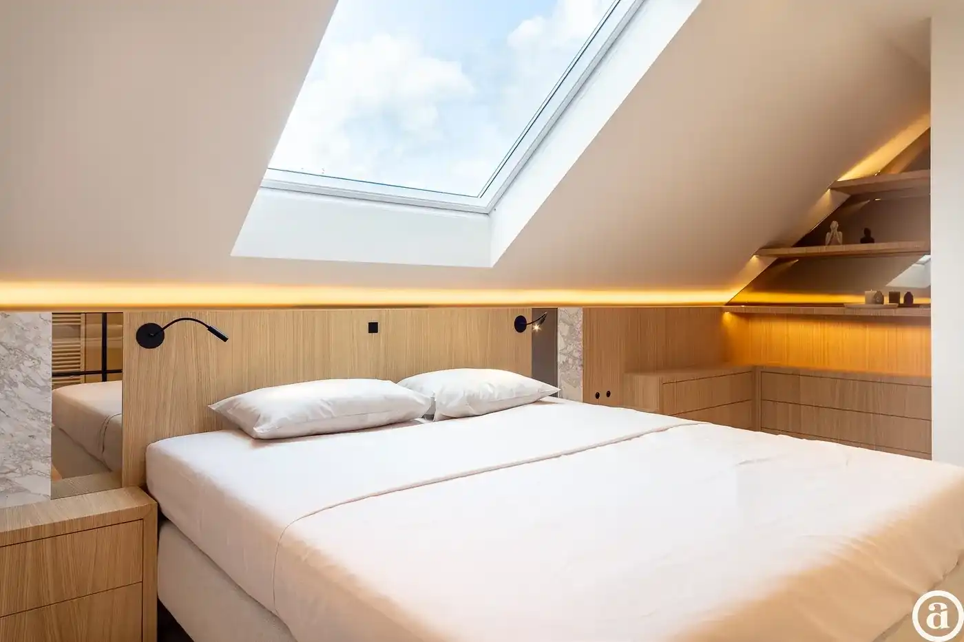 Gerenoveerde villa met 5 slaapkamers gelegen in een rustige residentiële omgeving  foto 31