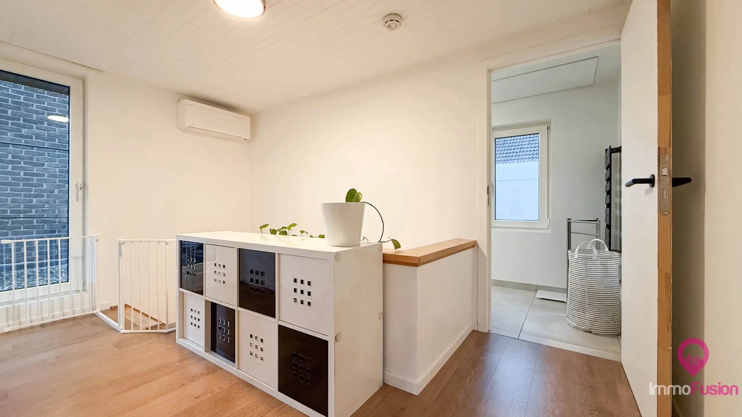 Ruime instapklare open bebouwing met 2 badkamers op 9a grond foto 24