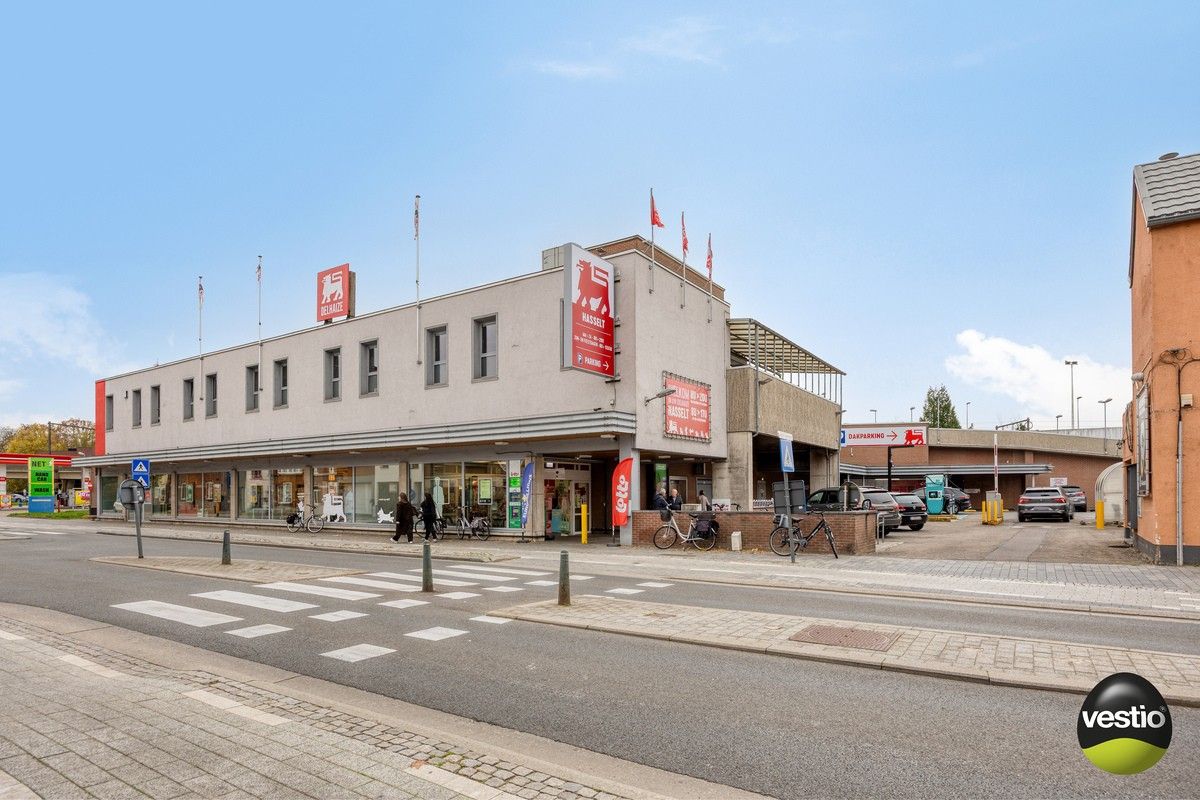 Handelspand met woonst / projectopportuniteit aan de Luikersteenweg. foto 19
