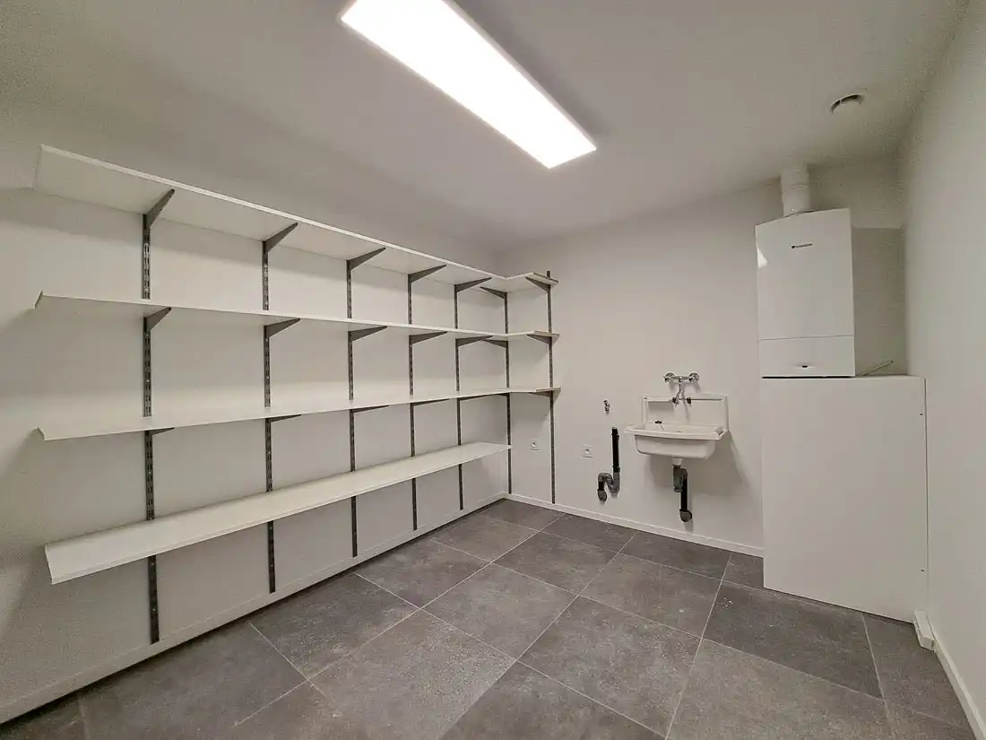 Instapklaar ruim duplex appartement te Rekem foto 21