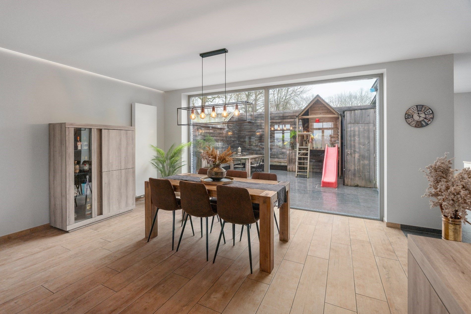 Grote en energiezuinige woning te Lissewege foto 11