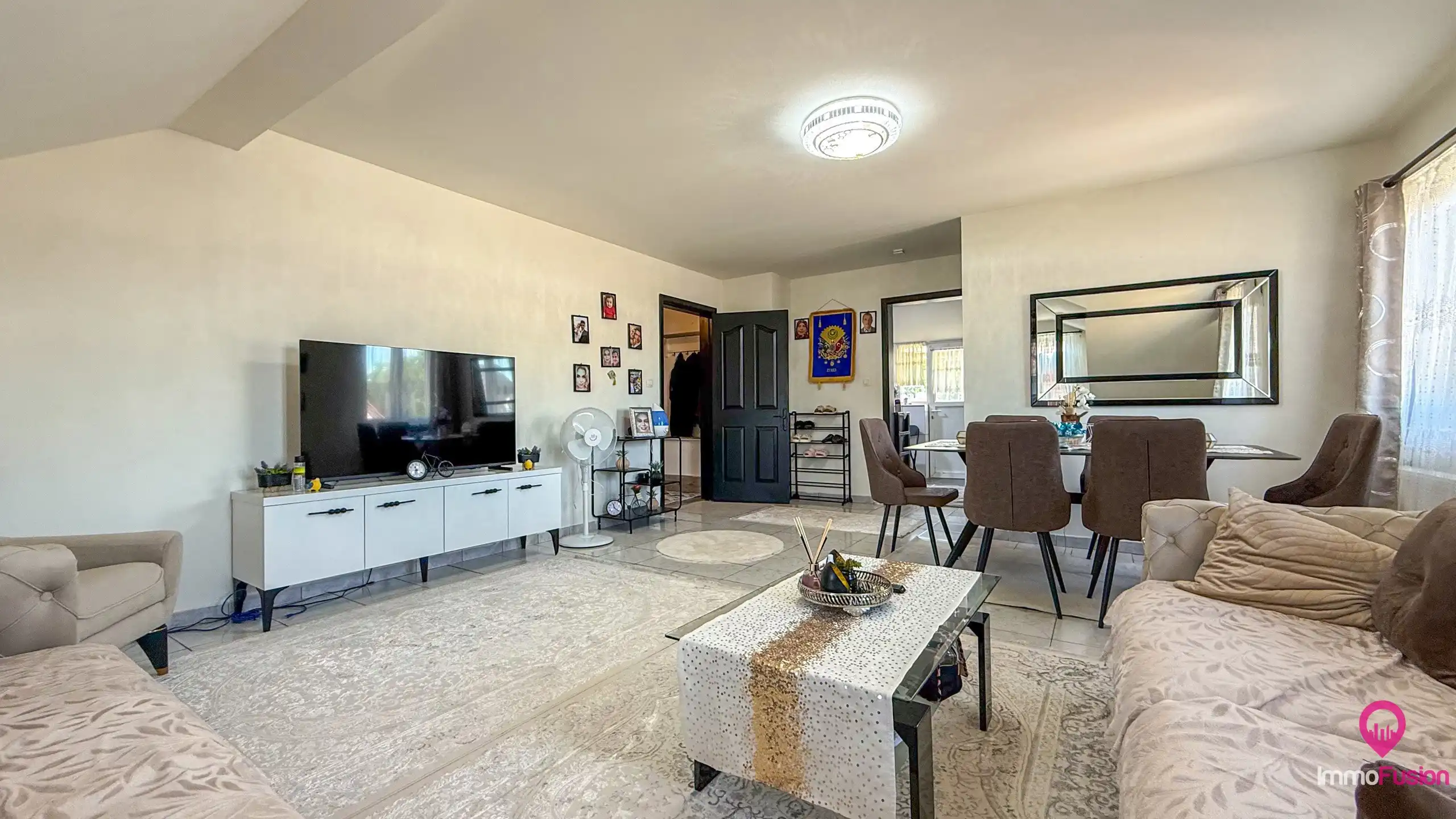 Instapklaar appartement met 2 slpks, balkon, tuin + parking! foto 5