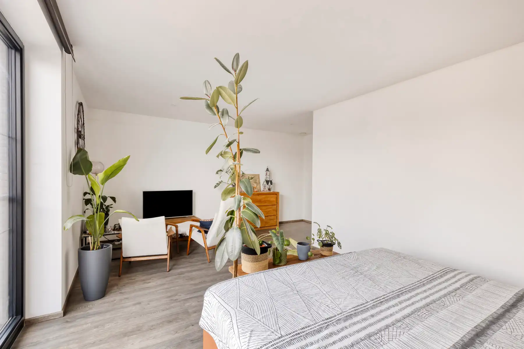 INSTAPKLAAR DUPLEXAPPARTEMENT TE KOOP IN HET RUSIGE MOLLEM! foto 12
