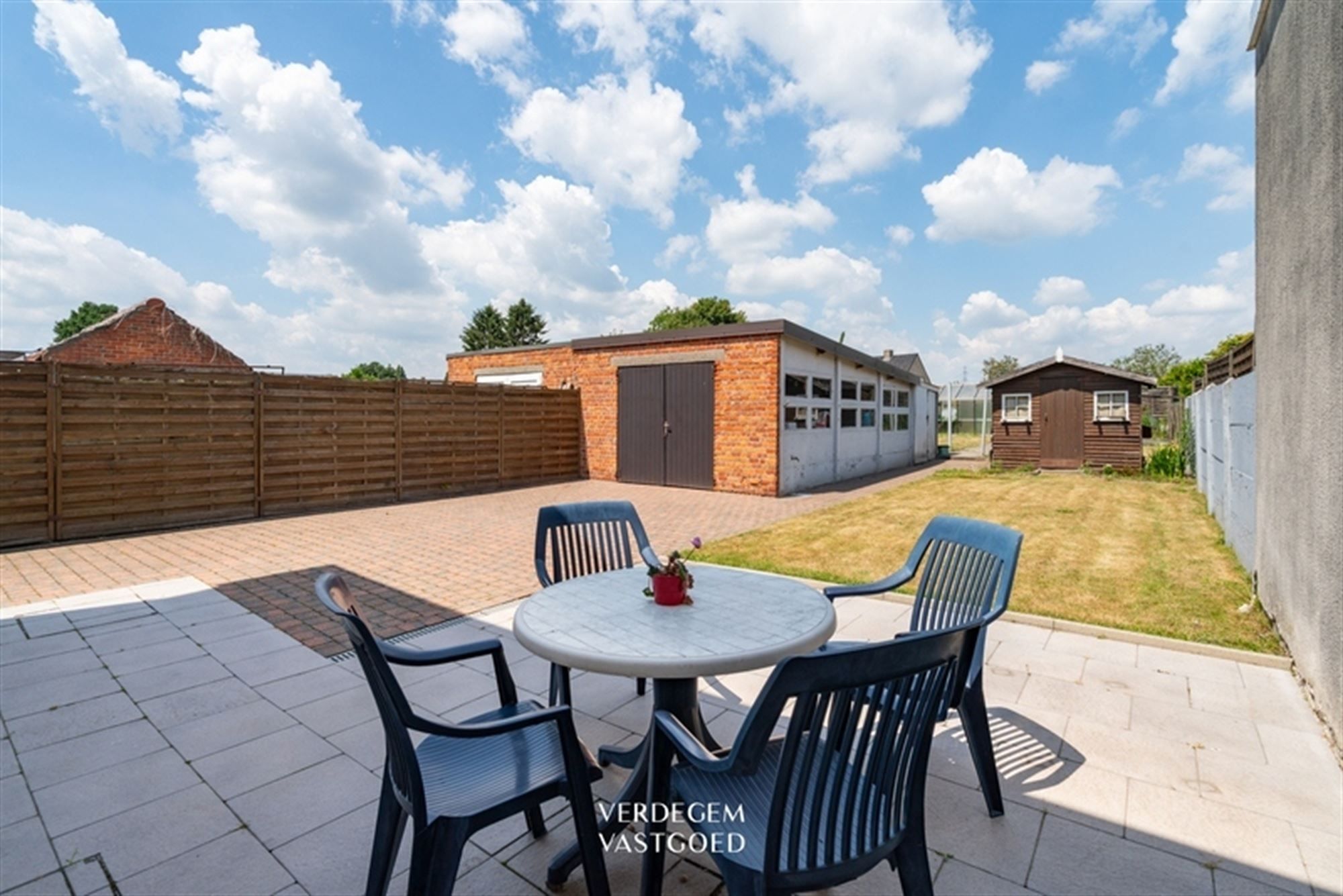 Jaren '60 woning met 4 slaapkamers, garage en leuke tuin foto 16