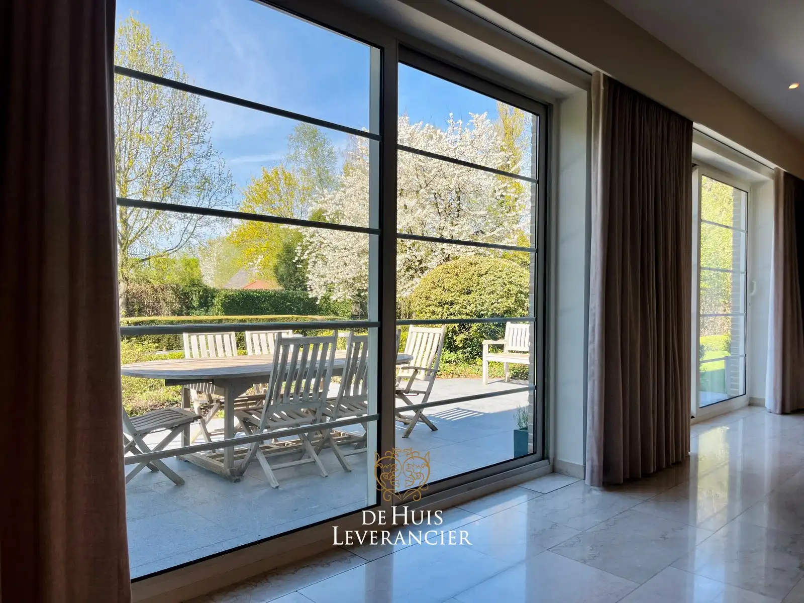 Exclusieve villa op uitzonderlijk perceel van 1 767 m², grenzend aan natuurgebied foto 21