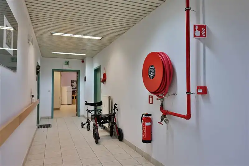 Parkresidentie bestaande uit 30 assistentieflats, 17 garageboxen en extra gebouwen aan de Kerkstraat 50 foto 5