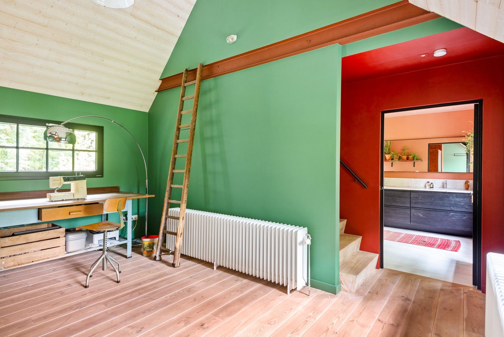 Stijlvolle, vrijstaande villa met zonnige tuin en zwemvijver foto 22