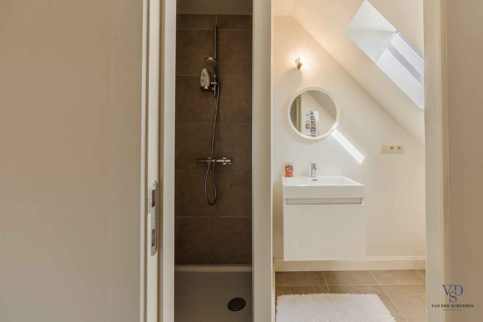 Hedendaagse villa in landelijke stijl foto 29