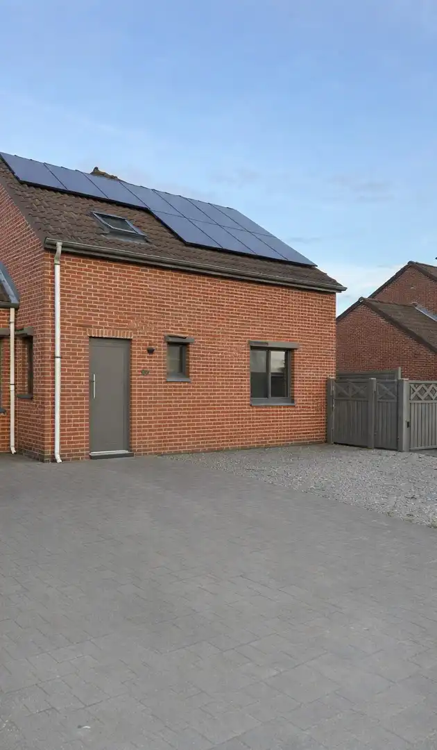 Te huur: Mooie gerenoveerde en energiezuinige woning met 3 slaapkamers in Houthalen centrum foto 2