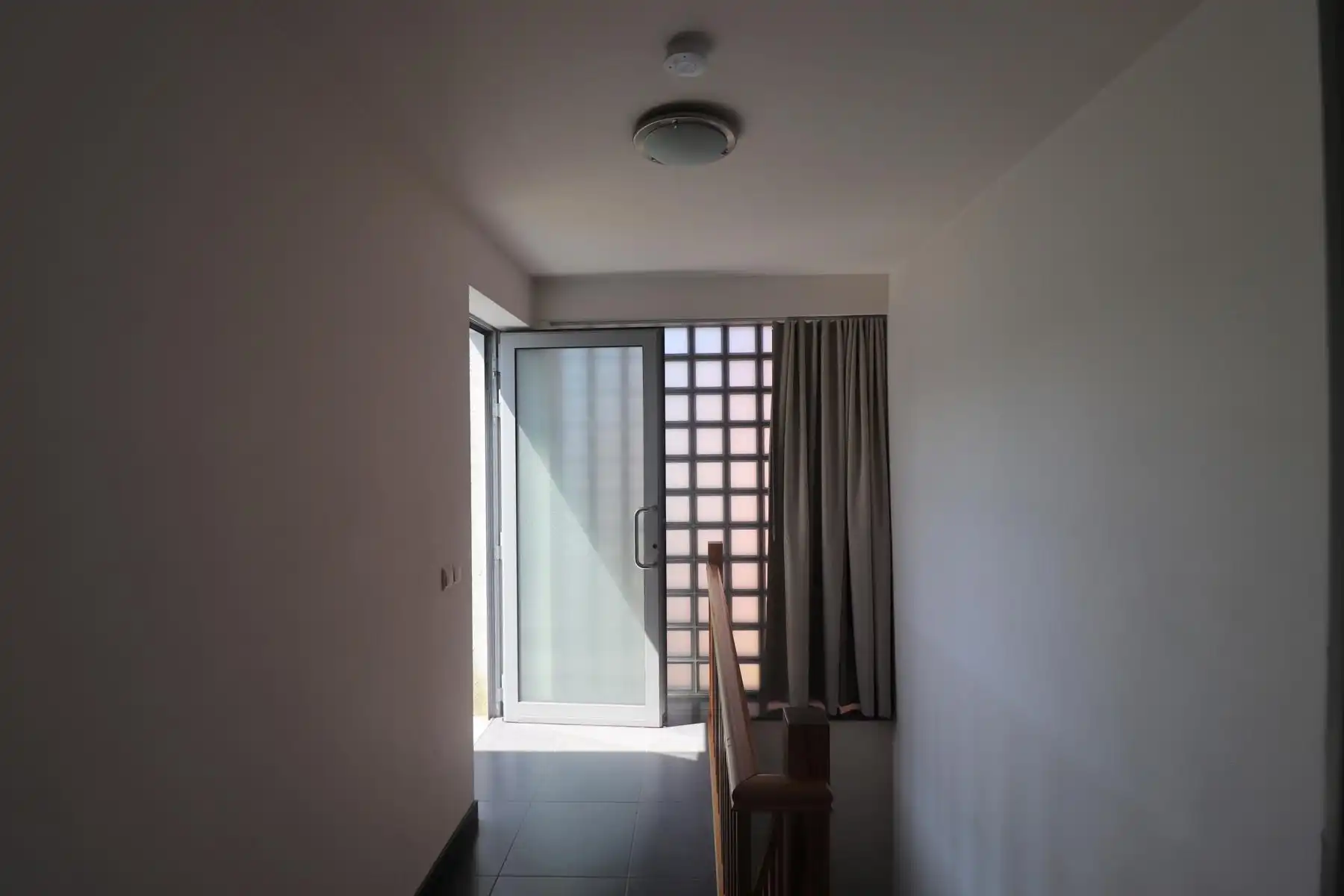 Woonunit van 100m² met 1 slaapkamer in het centrum van Hoogstraten. foto 2