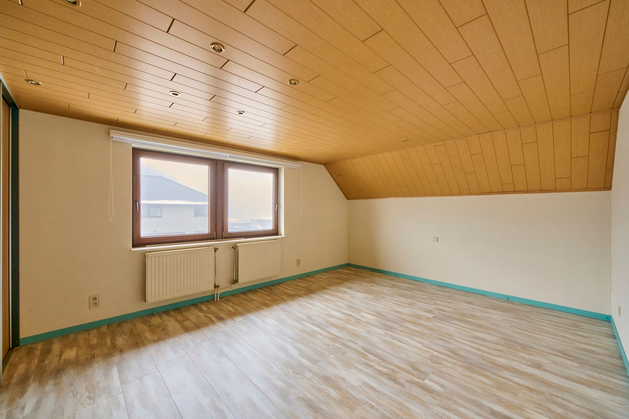 Zeer ruime en eigentijdse gezinswoning op 11a  foto 9