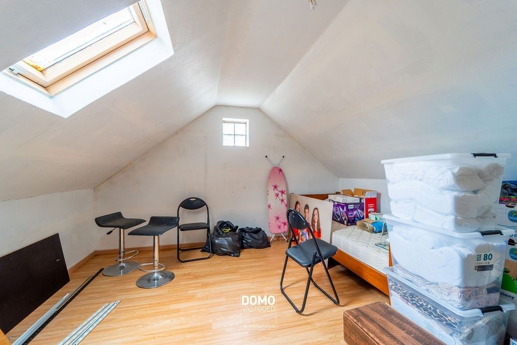 INSTAPKLAAR DUPLEXAPPARTEMENT MET TERRAS EN AUTOSTANDPLAATS IN HEUSDEN-ZOLDER foto 16