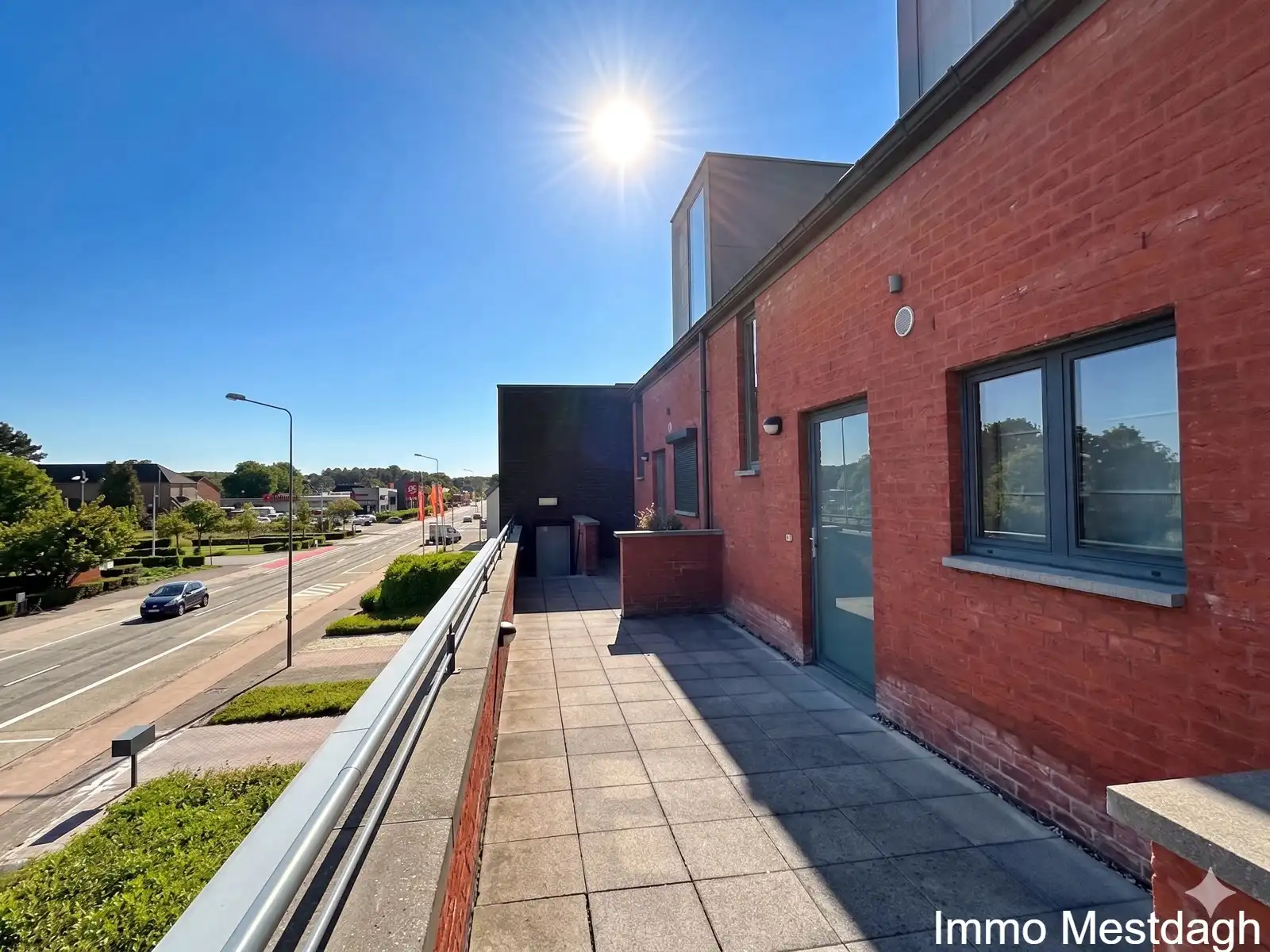 Ruime Duplex met 3 Slaapkamers op een Toplocatie in Paal foto 2