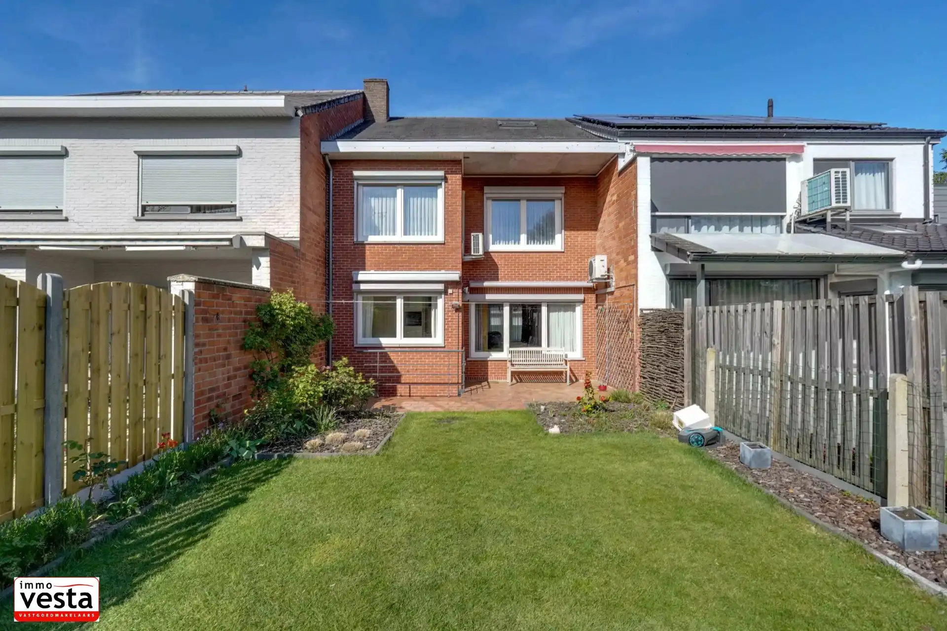 Ruime gezinswoning met 4 slaapkamers foto 23