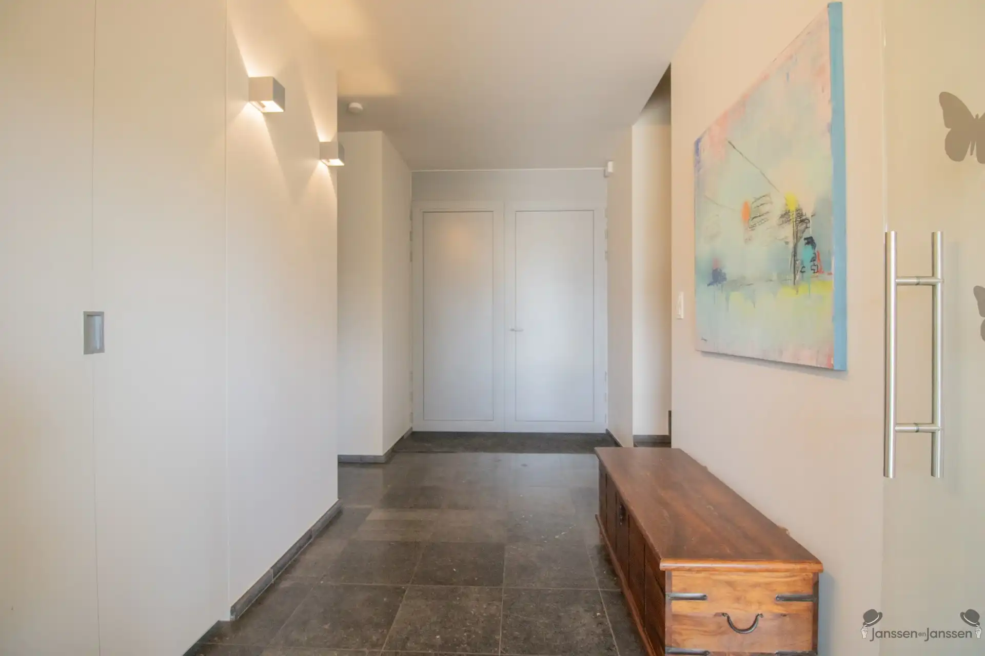 Ruime villa met 5 slaapkamers, 2 badkamers, buitenzwembad en poolhouse op 1.020 m² foto 9