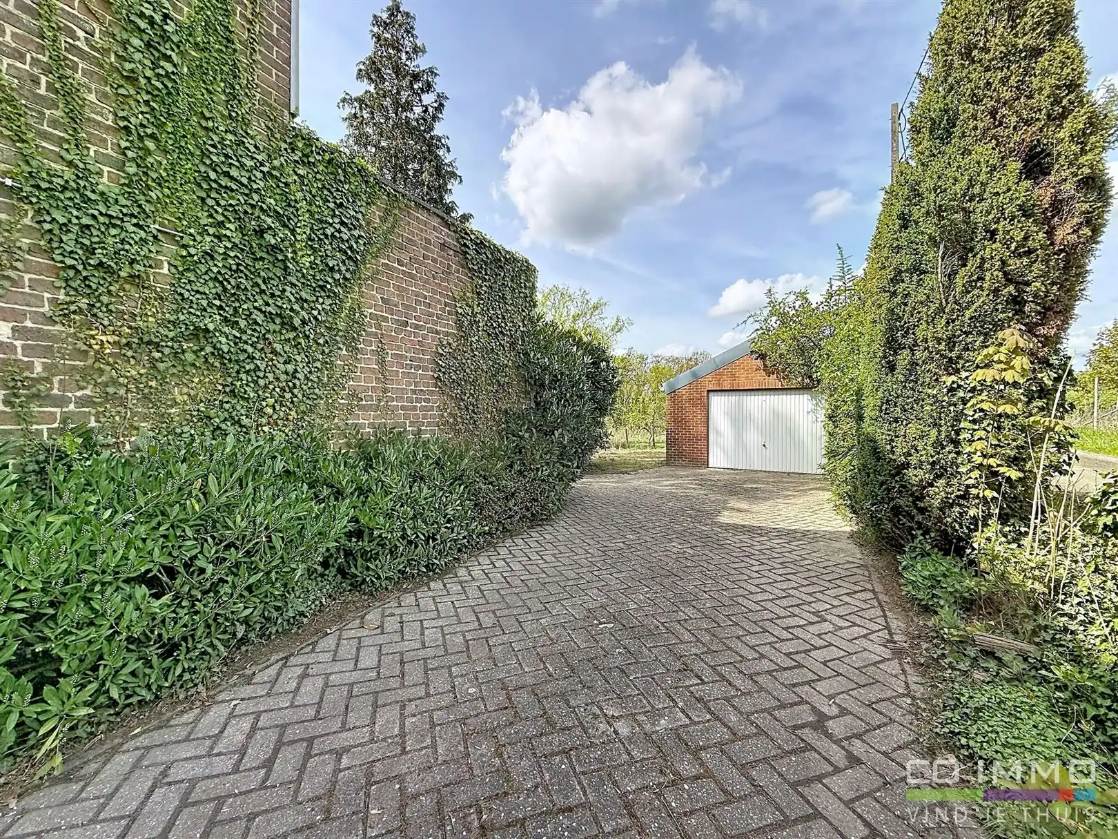 Karaktervolle woning, 4 slpks op een perceel van > 1 hectare foto 34