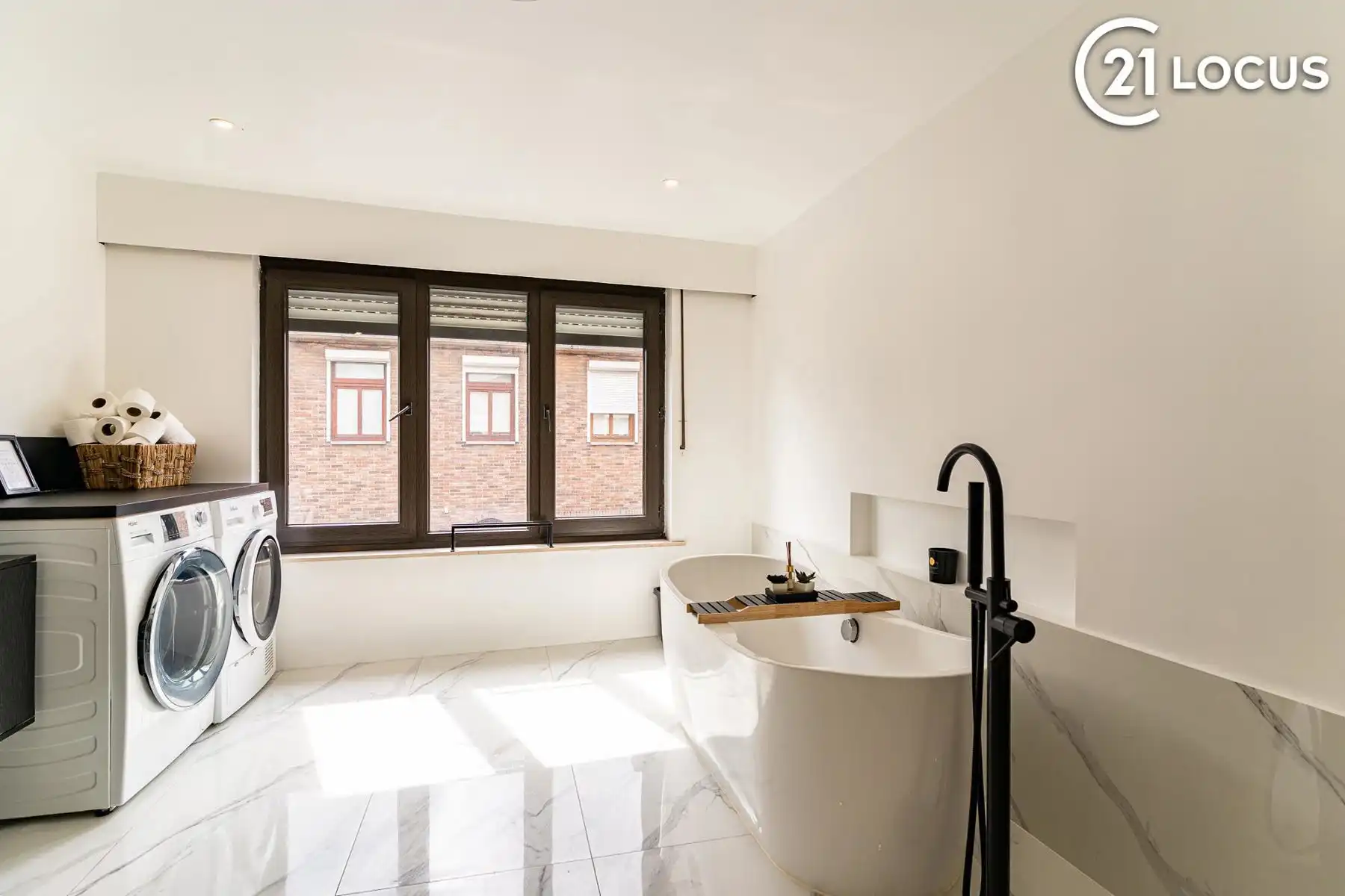 Ruime gezinswoning met 3 slaapkamers, garage en recente renovatie (2022) foto 5