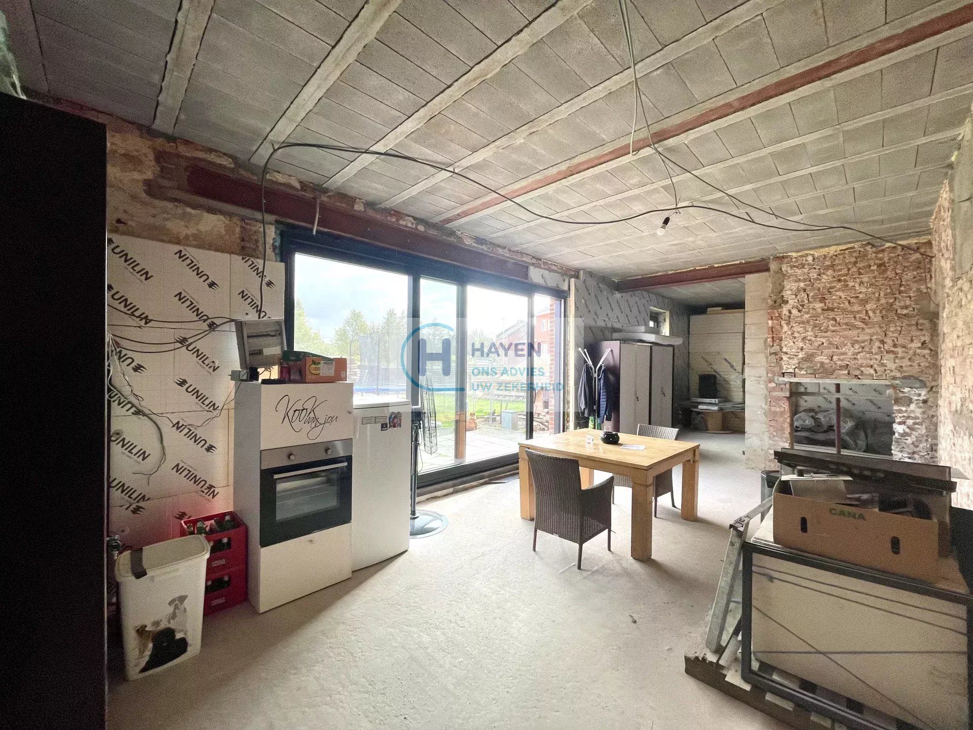 Zeer ruime woning in afwerkingsfase met veel potentieel op een groot perceel van 2.140m² foto 26