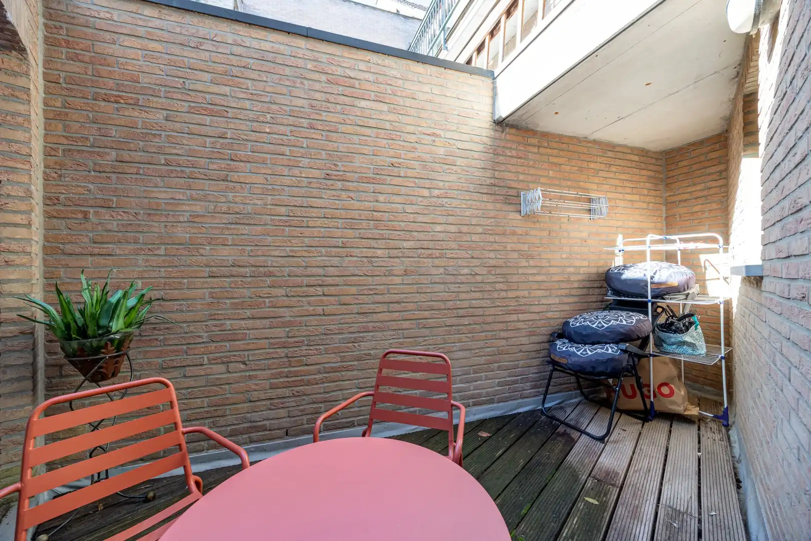 APPARTEMENT MET GARAGE foto 8