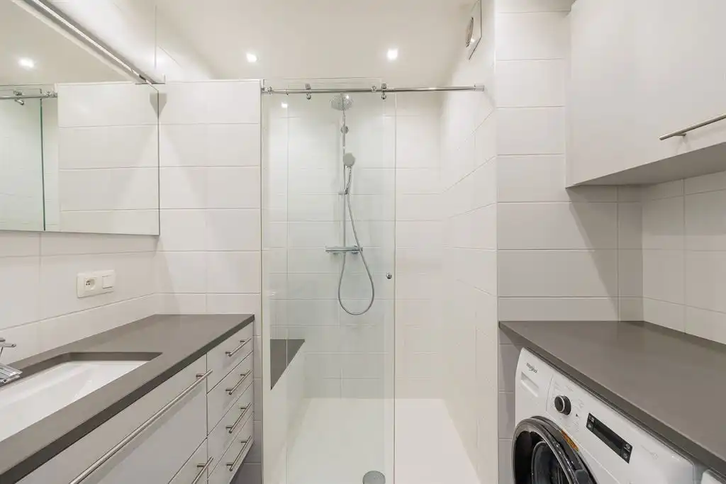 Licht appartement vlakbij Te Boelaerpark foto 13