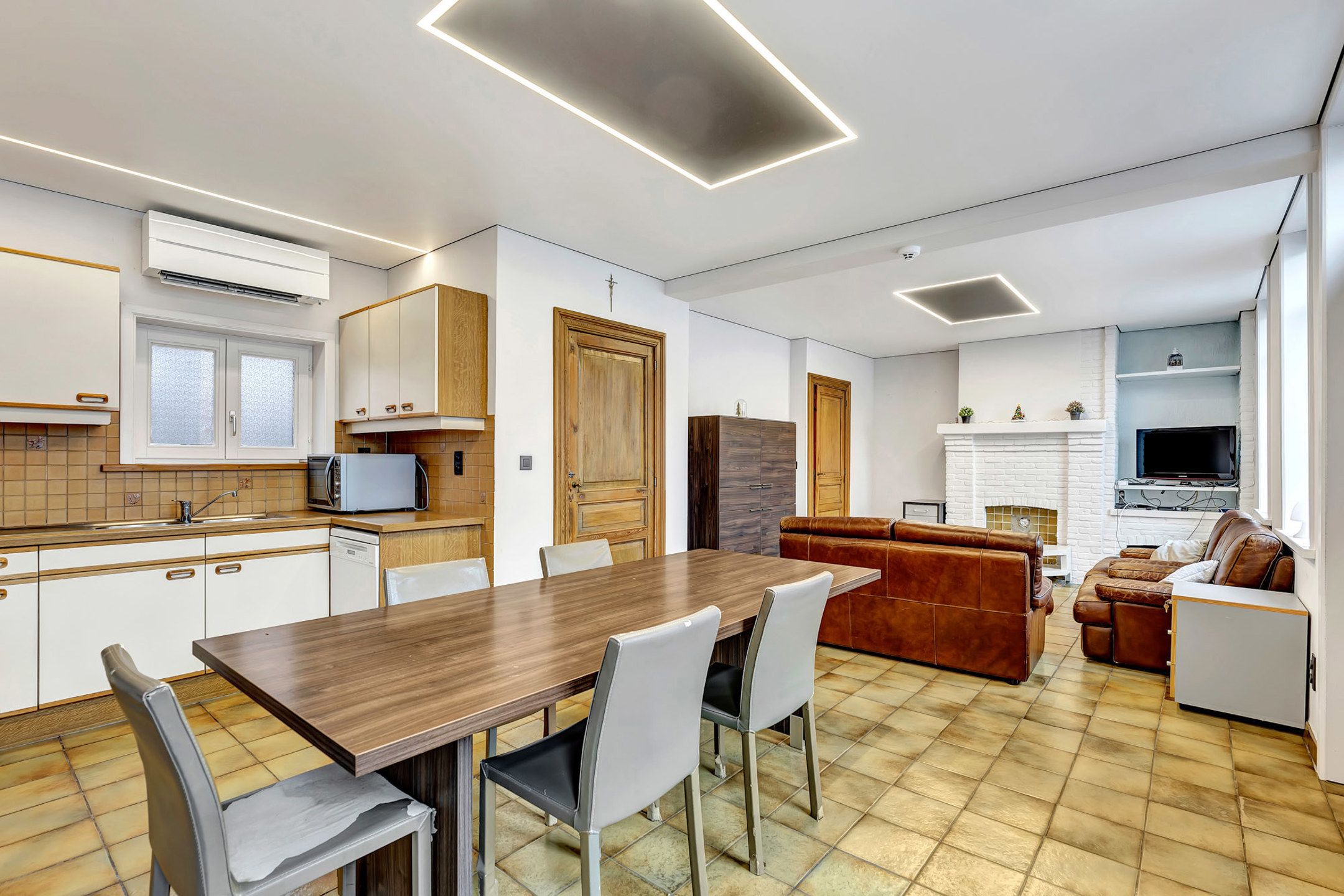 Unieke instapklare (kangoeroe)woning met praktijkruimte foto 15