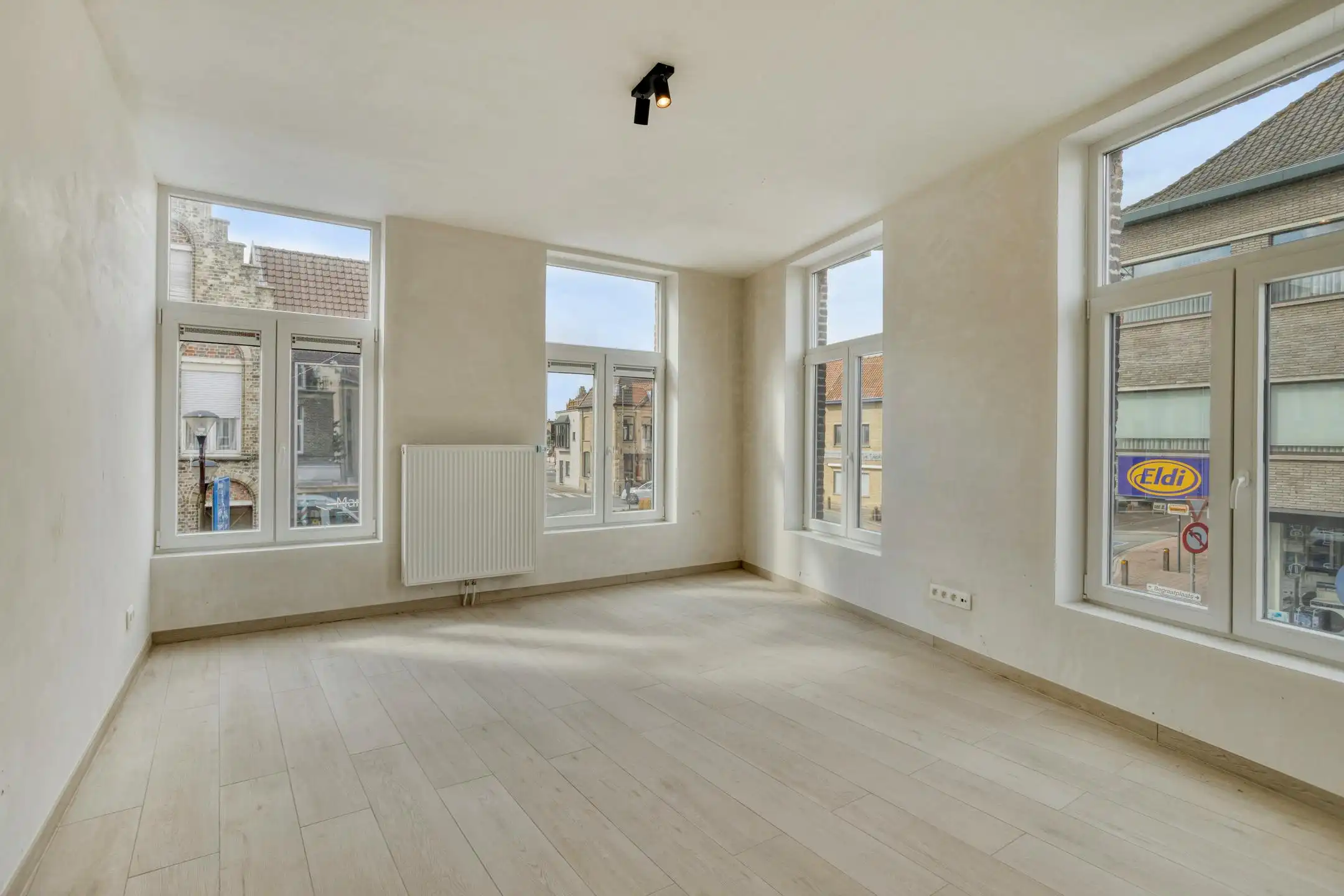 Appartement met één slaapkamer in het centrum van Veurne. foto 9