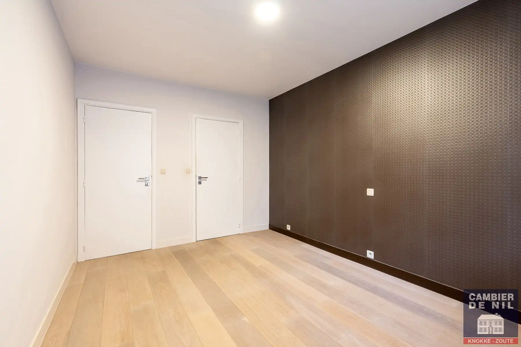 Lichtrijk, ongemeubeld, 3-slaapkamerappartement met frontaal zeezicht aan Albertplein – Hartje Zoute foto 17