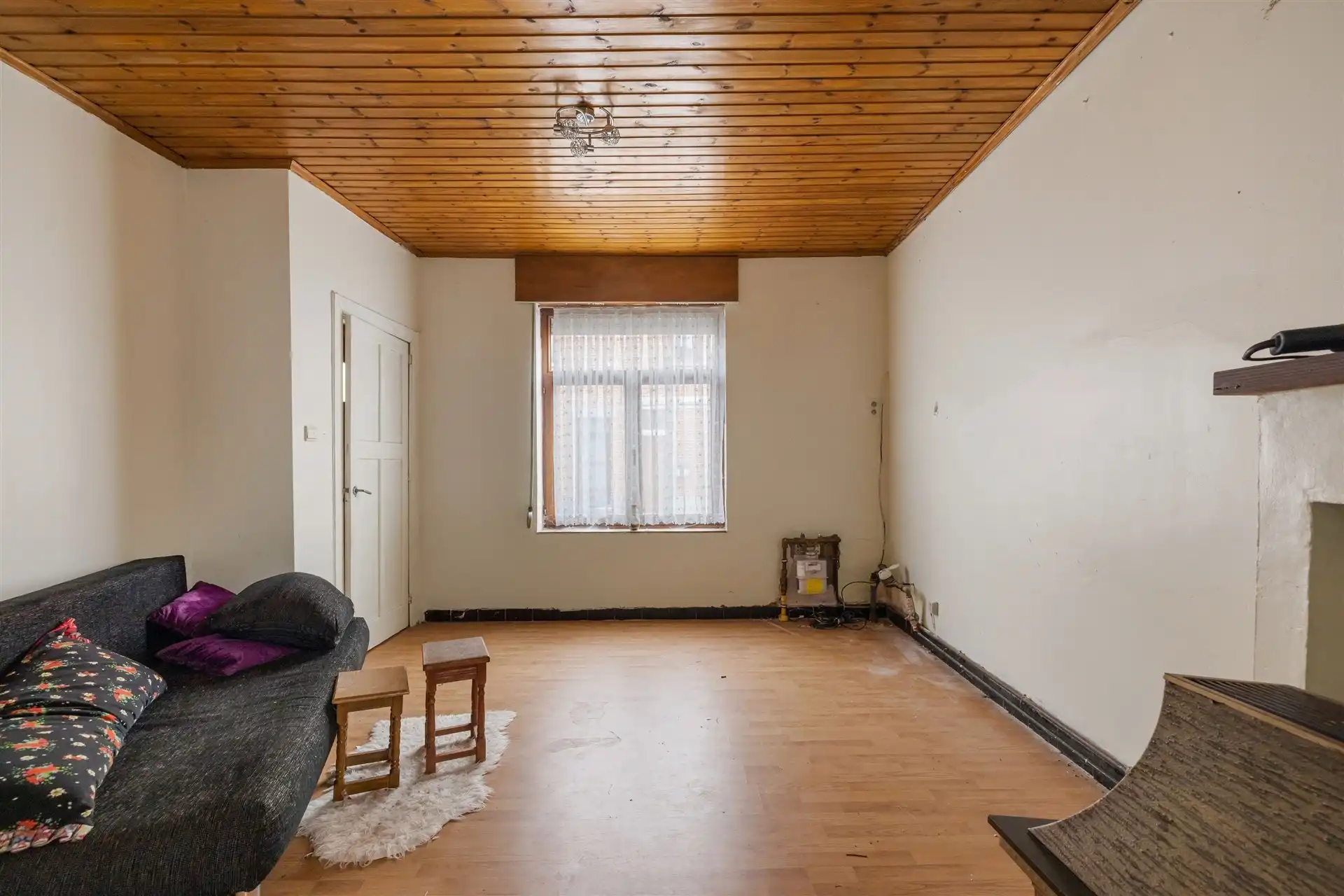 Te renoveren halfopen bebouwing in het centrum van Sint-Gillis-Waas foto 4