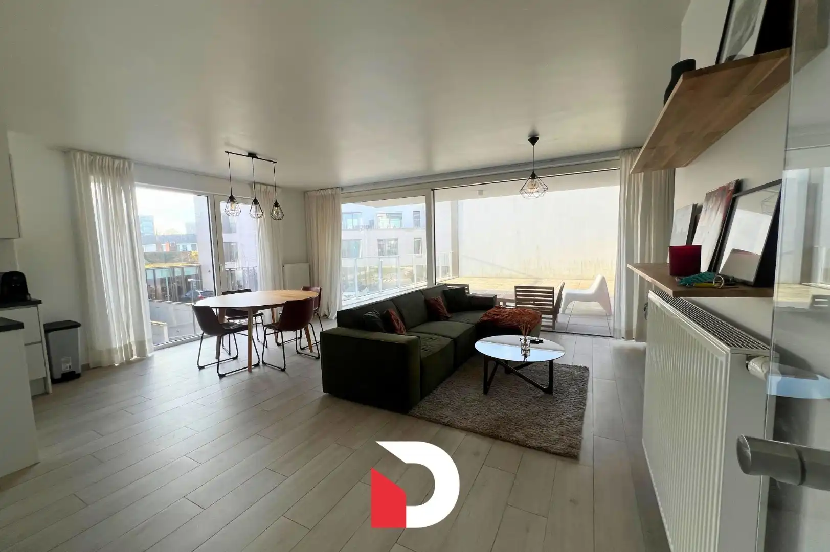 Recent appartement met 2 slaapkamers en autostaanplaats foto 2